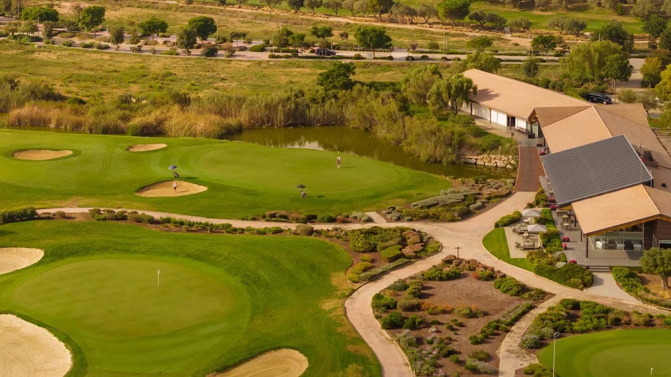 Infinitum Golf Resort