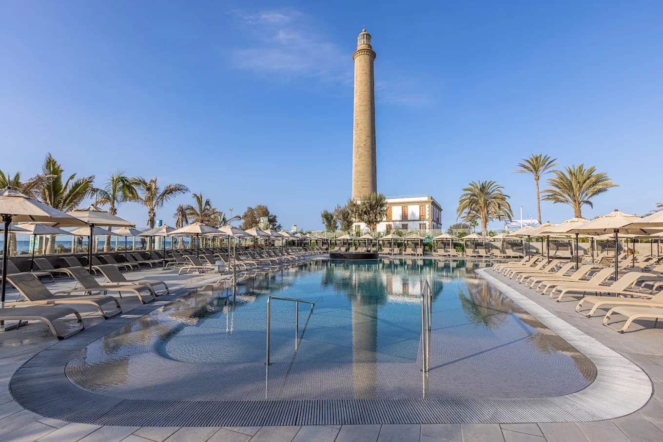 Hotel Faro, a Lopesan Collection Suite